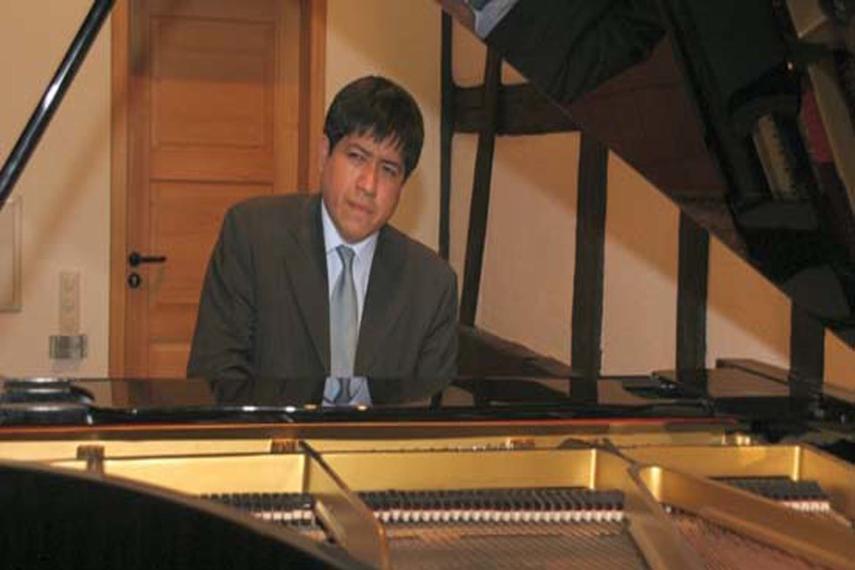 Ausnahmepianist Vladimir Valdivia im Kloster Langwaden